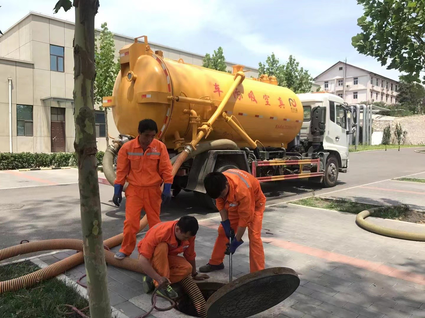 黟县化粪池清理与5-8吨吸粪车施工效率分析